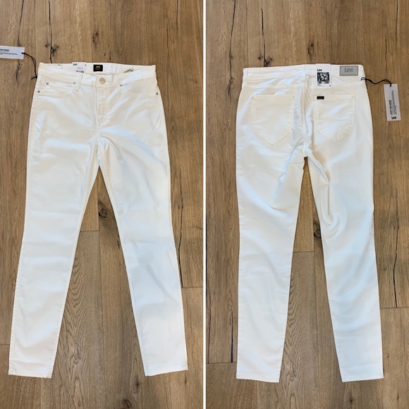 ✨Host Pick!✨ LEE Super Skinny High-Rise Jeans NWT!